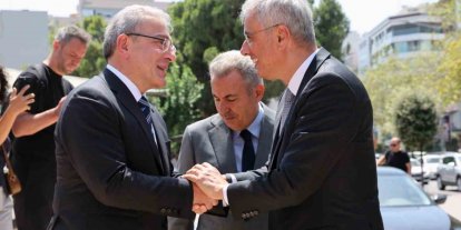 Bakan Memişoğlu’ndan İzmir’de akademik buluşma