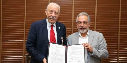 KKTC Aksakalı Öksüzoğlu’ndan Talas Belediyesine anlamlı emanet
