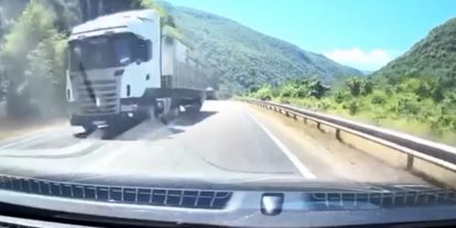 Hatalı sollama yapan sürücülere yaklaşık 45 bin lira ceza