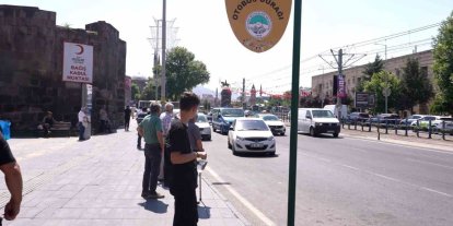 Büyükşehir Zabıta’dan otobüs duraklarında denetim