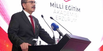 Bakan Tekin: "Hayatın çok hızlı değiştiği bir dönemi yaşıyoruz"