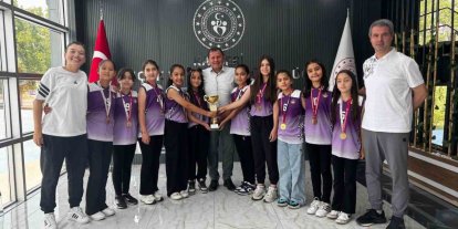 Kayseri şampiyonu sporculardan İl Müdürü Kabakcı’ya ziyaret