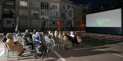 Osmangazi’de yaz akşamları açık hava sinemasıyla şenleniyor