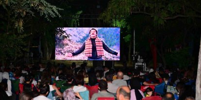 Manisa’da Açık Hava Sinema Geceleri nostalji rüzgarı estiriyor