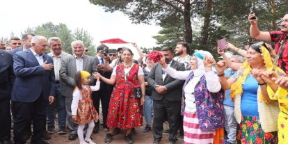 Binali Yıldırım Refahiye’deki Orçul Festivali’nde vatandaşlarla buluştu