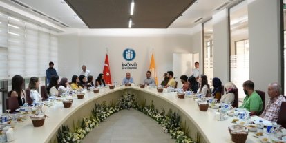 Türkçe Yaz Okulu düzenlenen kapanış yemeğiyle sona erdi