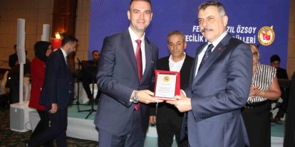 Aras Elektrik’e teşekkür plaketi