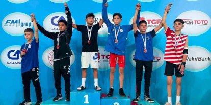Malatya U14 Greko-Romen Takımı Türkiye şampiyonu oldu