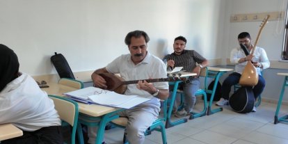KAYMEK Şiir Atölyesi Kursu’nda gelenekten geleceğe sazlı sözlü yolculuk
