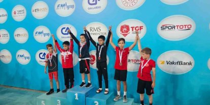 Aydınlı minik güreşçiler Türkiye Şampiyonası’ndan madalyayla döndü
