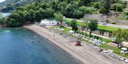 Aktaş Plajı yapılan düzenlemelerle yazın gözde plajları arasına girdi