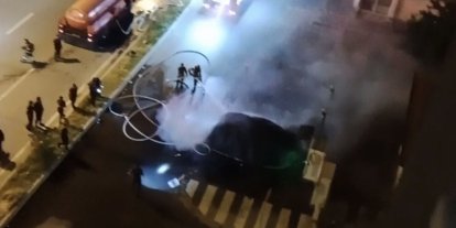 Kayseri’de alev alan elektrikli araç bomba gibi patladı... O anlar kamerada
