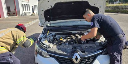 Otomobilin motorunda ilçe ilçe gezdi