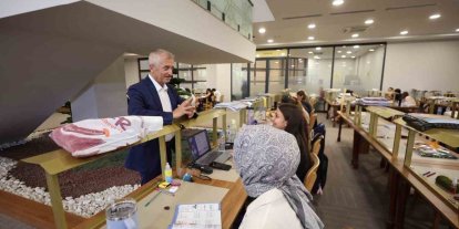 Tahmazoğlu: "Gençlerimizin her adımında yanlarındayız"