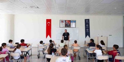 Aydınlı çocuklar yaz tatilini İngilizce öğrenerek geçiriyor