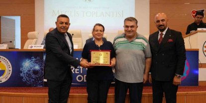 MTSO’nun üyelerine vefa plaketi takdimi devam ediyor