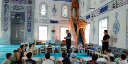 Polislerden çocuklara hayat kurtaran bilgiler