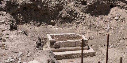 Mersin’de sağlık ocağı inşaatı çevre düzenlemesinde lahit çıktı