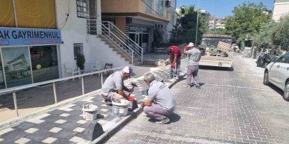 Kuşadası’nda eskiyen yollar yenileniyor