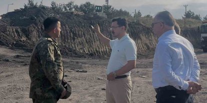 Akyaka Kaymakamı Demirtaş, Ermenistan sınırındaki demiryolu yenileme çalışmalarını yerinde inceledi