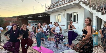 Köylü kadınlar, topluca stres attı