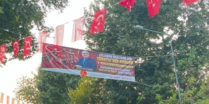 MESOB’dan Filenin Sultanları ve Mehmet Akif Üstündağ’a kutlama pankartı