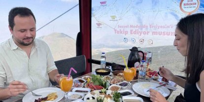 Teleferikte kahvaltı keyfi