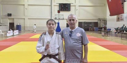 Kütahya Belediyespor’un başarılı judocusu gümüş madalya kazandı