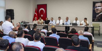 Silifke’de mahalle muhtarları istişare toplantısında buluştu