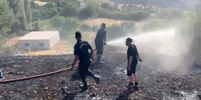 Örtü yangını söndürüldü