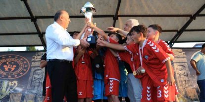 Çorum’da 400 sporcunun katıldığı Hitit Cup’ta şampiyon Samsun ekibi oldu