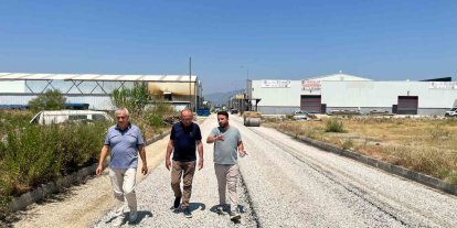 Turgutlu’da sanayi sitesine 5 bin metrekarelik asfalt hamlesi