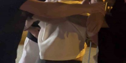 Gece kulübünden çıkıp kavgaya böyle tutuştular… Ayakta zor durdular
