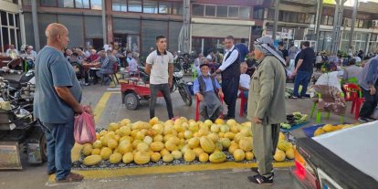 Çermik organik sebze ve meyve pazarına yoğun ilgi