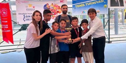 Erzincan Erkek Tenis Takımı ANALİG’de gümüş madalya kazandı