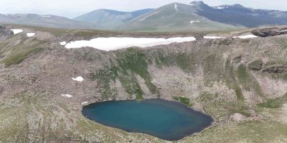 Doğa tutkunlarının yeni gözdesi: Erzurum’un saklı güzelliği ‘Mescit Dağı’ keşfedilmeyi bekliyor