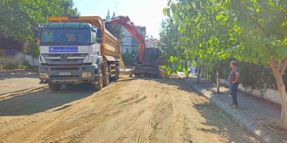 Aydın Büyükşehir’den 17 ilçede eş zamanlı yol seferberliği