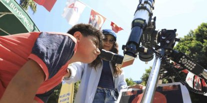 Mersin’de çocuklar teleskopla Güneş’i gözlemledi