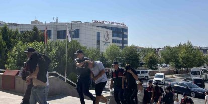 Kadın kıyafeti giydirip şantaj yaptılar: 6 gözaltı