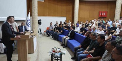 ADÜ’de yabancı öğrenci kayıtları öncesi bilgilendirme toplantısı
