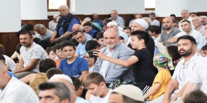 Canik’te camiler çocuklarla doldu taştı
