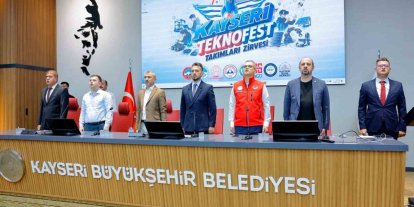 Başkan Büyükkılıç, TEKNOFEST gençliğiyle buluştu: "Kayseri’yi bilim ve teknolojinin merkezi yapacağız"