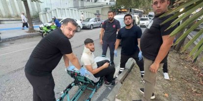 Hafif ticari araç ile motosiklet çarpıştı: 1 yaralı