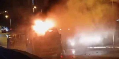 Kartal’da minibüs yangını: Peş peşe patlamalar paniğe neden oldu