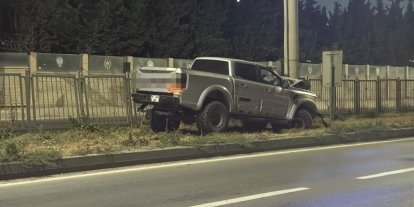 Ön tekerleği arızalandığı iddia edilen arazi aracı PTS direğine çarptı: 1 yaralı