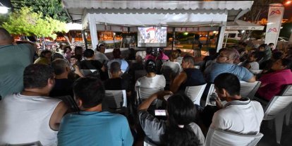 Mersin’de özel bireyler açık havada sinema keyfi yaşadı