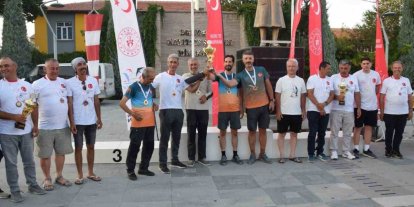 Karapınar’da XC Open Yamaç Paraşütü Yarışmasında dereceye girenlere ödülleri verildi