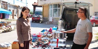 Kaymakam Feyza Yılmaz, pazarcı esnafı ve vatandaşlarla buluştu