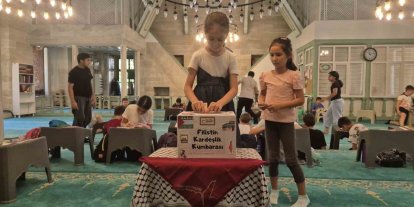 Kumbaradaki birikimlerini Filistin’e bağışladılar