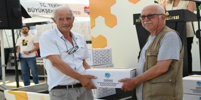 Tekirdağ’da 780 arı yetiştiricisine yem desteği sağlandı